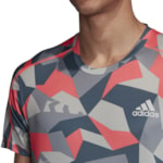 Camiseta Adidas Camuflagem Own The Run Masculino - Cinza e Rosa