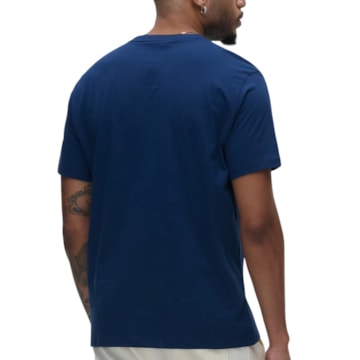 Camiseta Umbro Embroidery Masculina