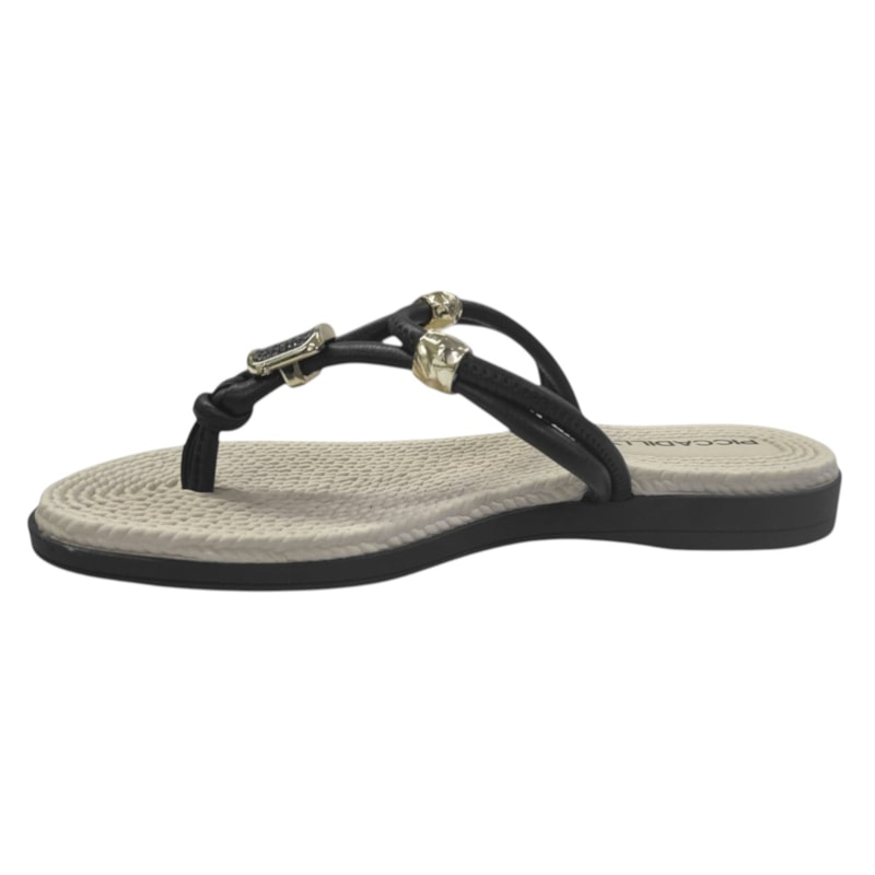 image_2e10e64c-d361-4c7e-8870-83d0cc4168e3