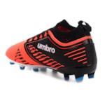 Chuteira Campo Umbro Soul II Knit - Coral e Preto