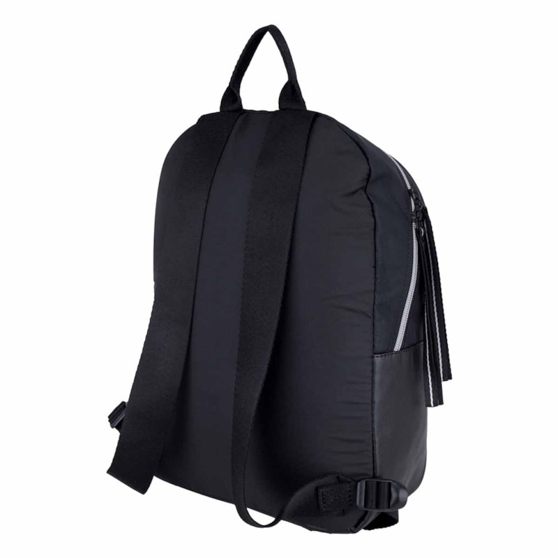 image_df1d6925-f281-4953-8a8a-9581877d1486