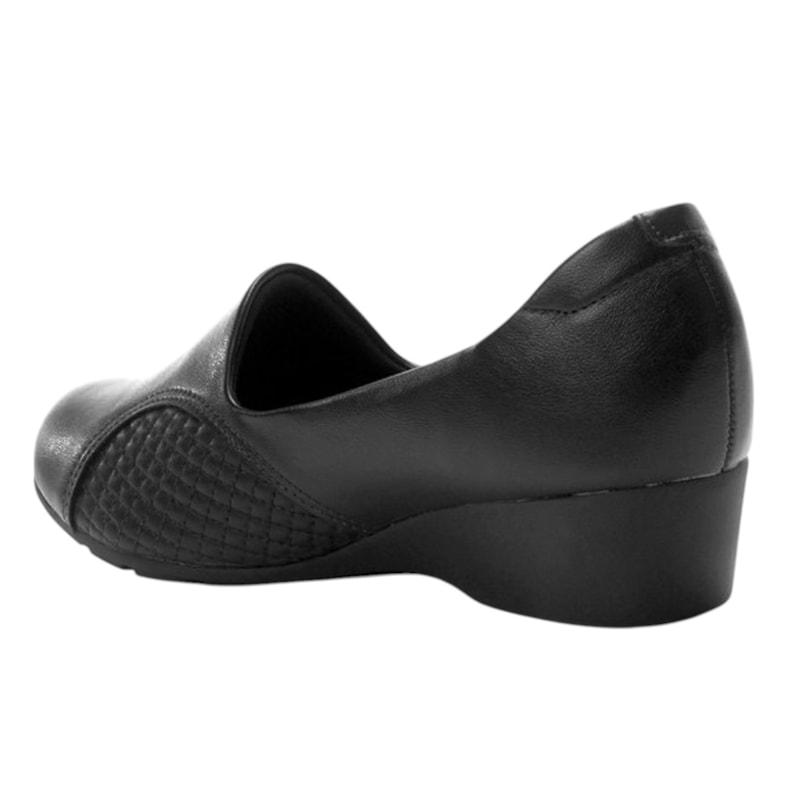 image_db3d5324-85d8-4b77-a2a1-c37ca3458c2c